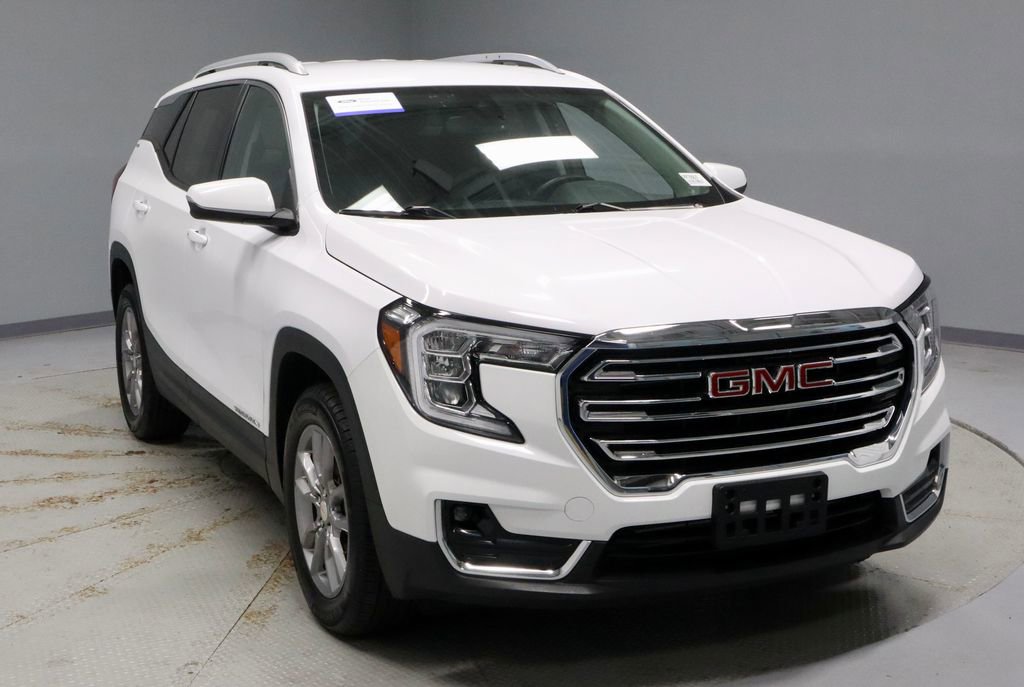 Used 2024 GMC Terrain SLT