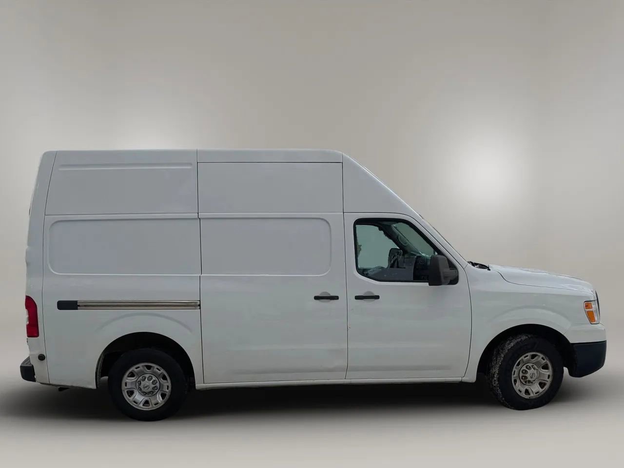 Used 2020 Nissan NV 2500 SV image 6