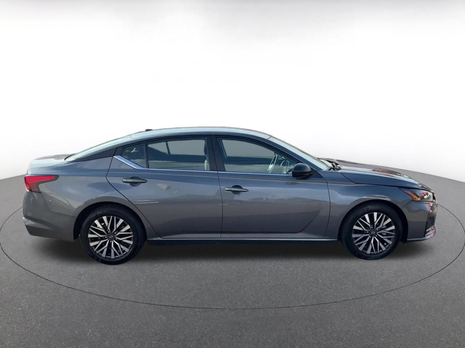 Used 2026 Nissan Altima 2.5 SV FWD image 15