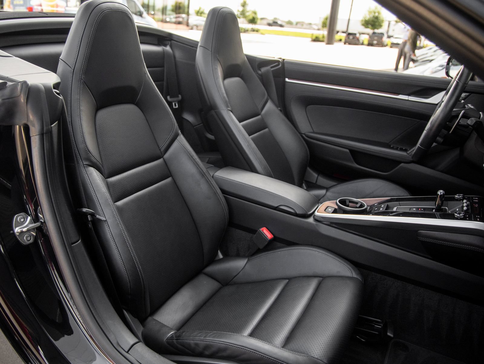Certified 2020 Porsche 911 Carrera 4S AWD/4WD image 37