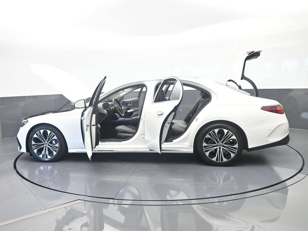 Used 2025 Mercedes-Benz E 350 Sedan image 82