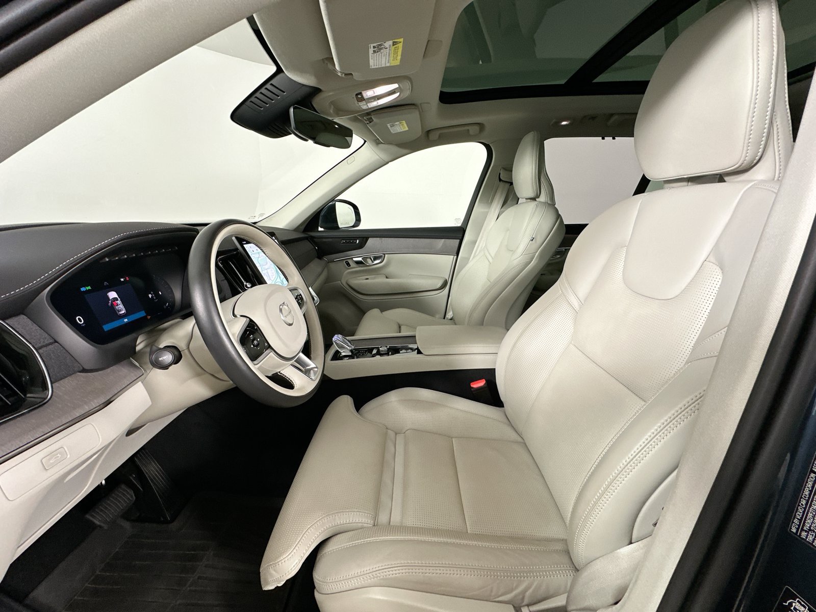 Certified 2026 Volvo XC90 B6 Ultra AWD/4WD image 32
