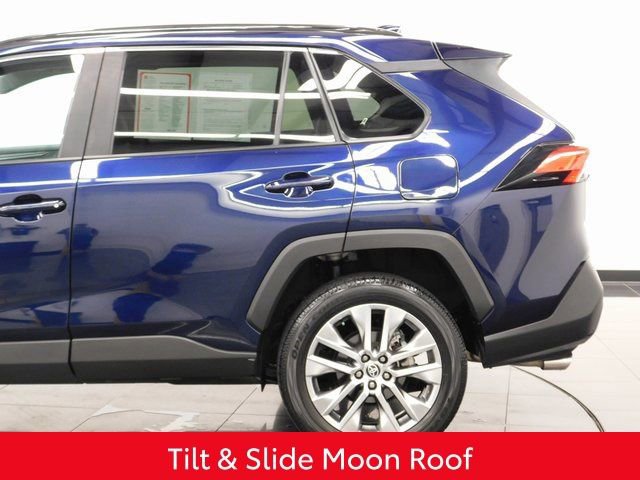 Used 2023 Toyota RAV4 XLE Premium image 7
