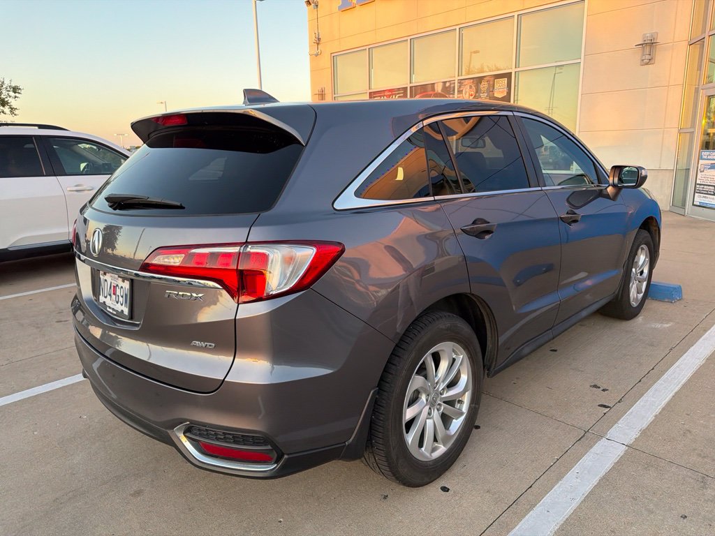 Used 2017 Acura RDX w/ Technology Package AWD/4WD image 4