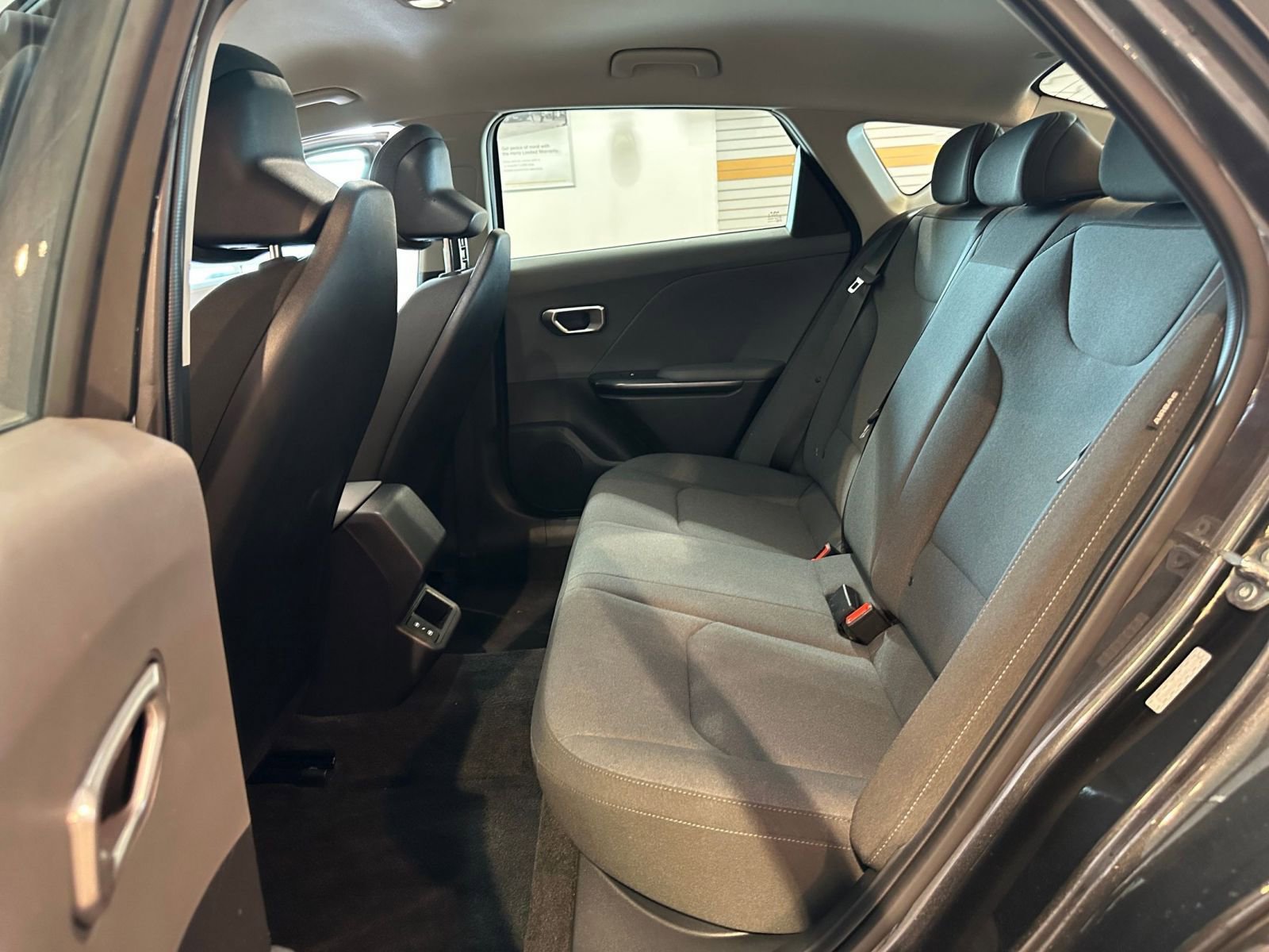 Used 2025 Kia K4 LXS image 24