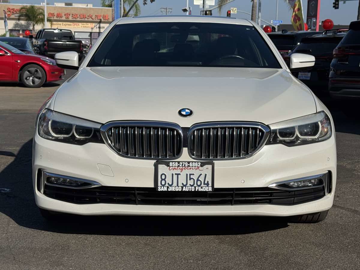 Used 2018 BMW 530e w/ Premium Package 2 image 5