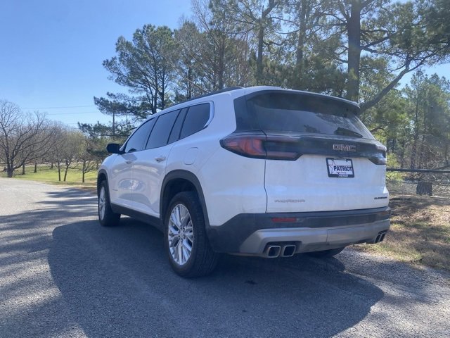 Used 2025 GMC Acadia Elevation w/ Elevation Premium Package image 7