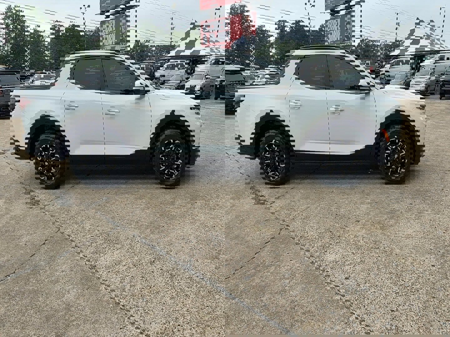 Used 2022 Hyundai Santa Cruz SEL Premium image 4