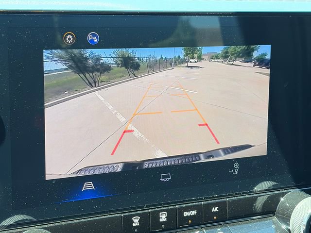 Used 2024 Chevrolet Colorado Z71 w/ Advanced Trailering Package image 17