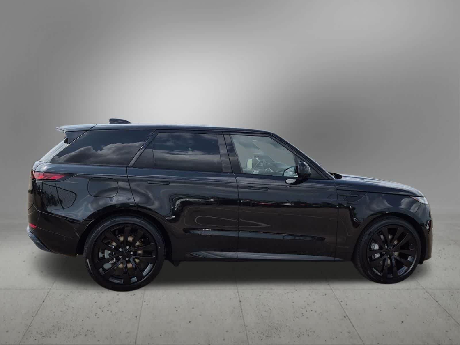 New 2027 Land Rover Range Rover Sport Dynamic SE AWD/4WD image 7