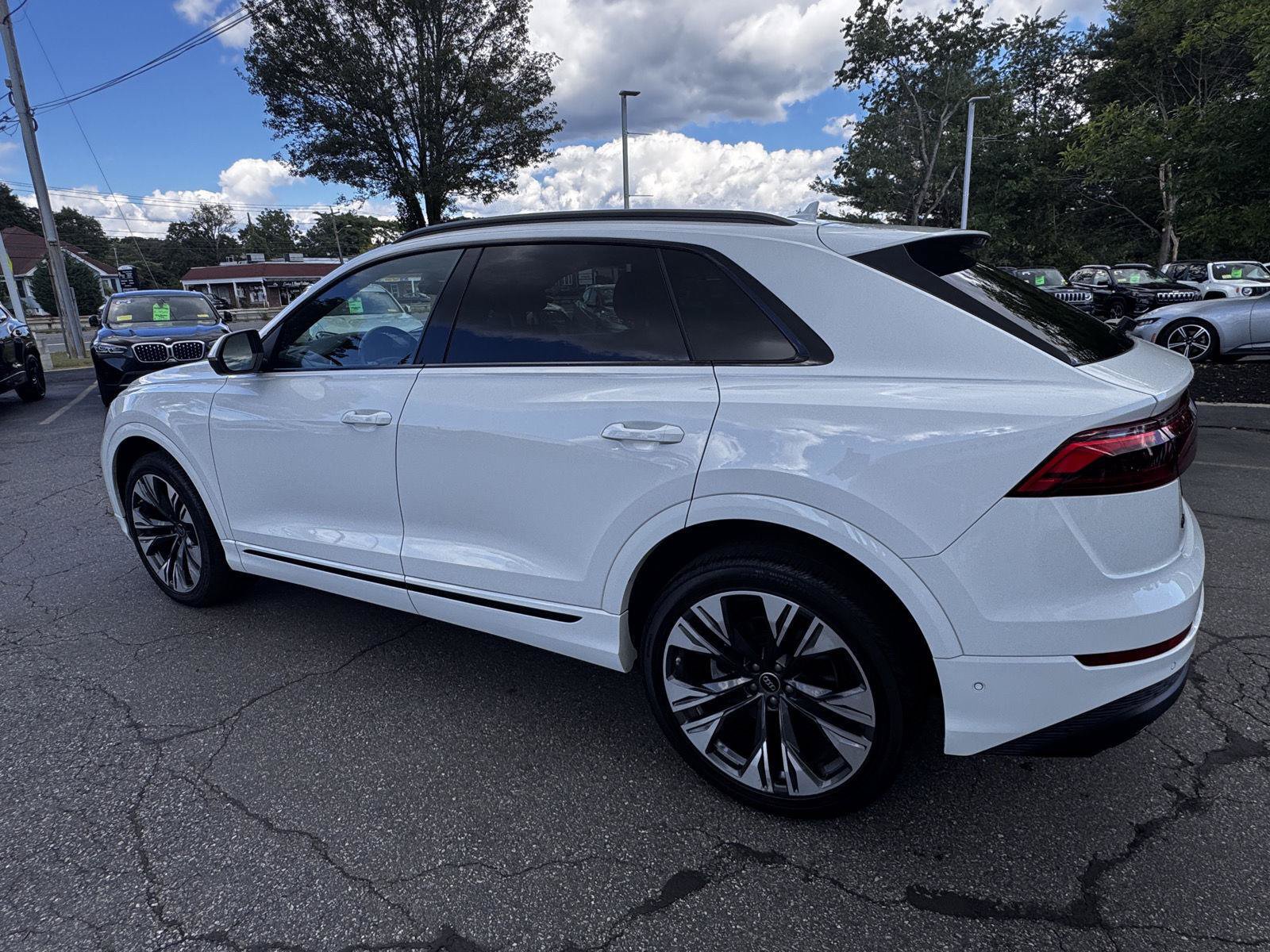 Used 2025 Audi Q8 Premium AWD/4WD image 5