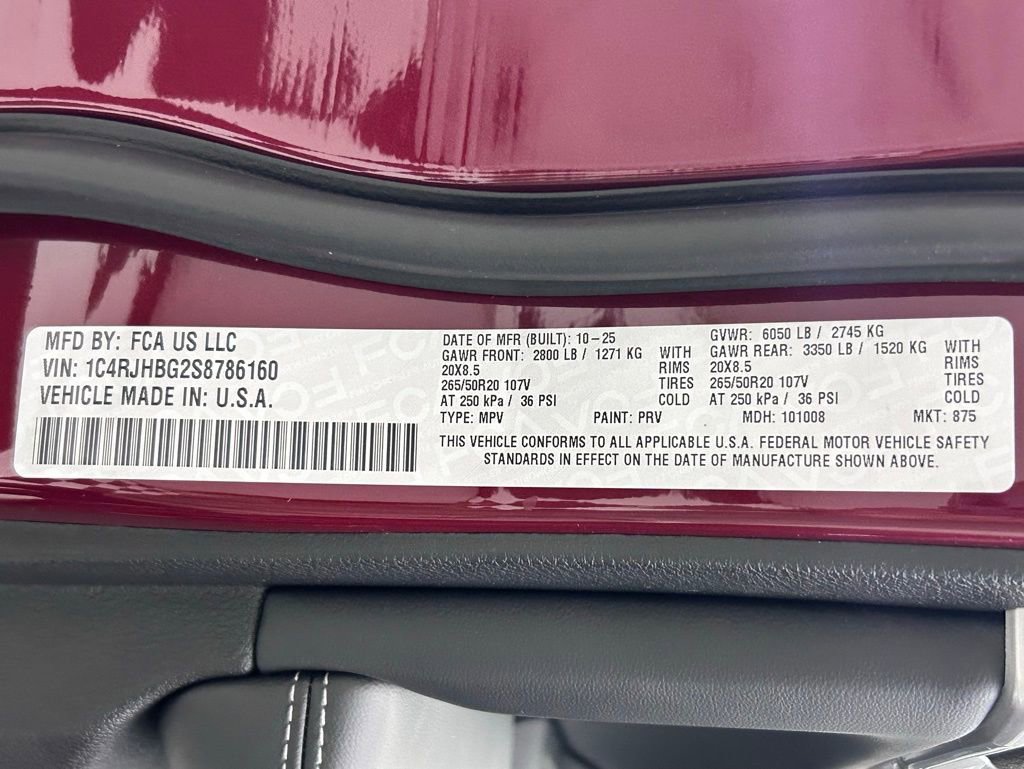 New 2025 Jeep Grand Cherokee Limited image 32