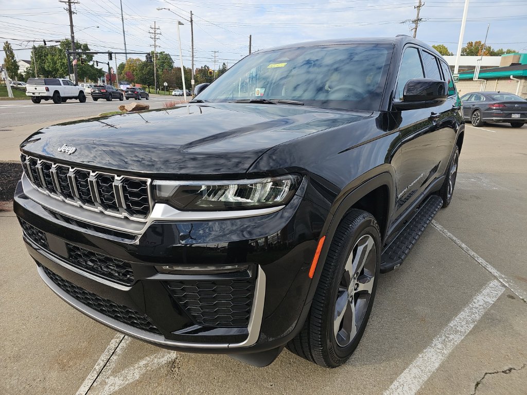 Used 2026 Jeep Grand Cherokee L Limited AWD/4WD image 7