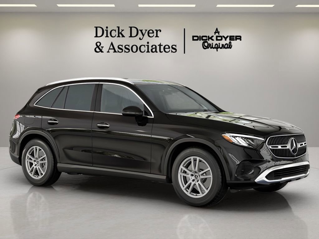 Used 2025 Mercedes-Benz GLC 300 GLC 300 image 1