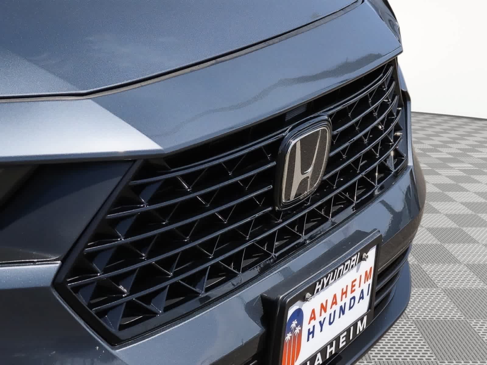 Used 2023 Honda Accord EX image 6