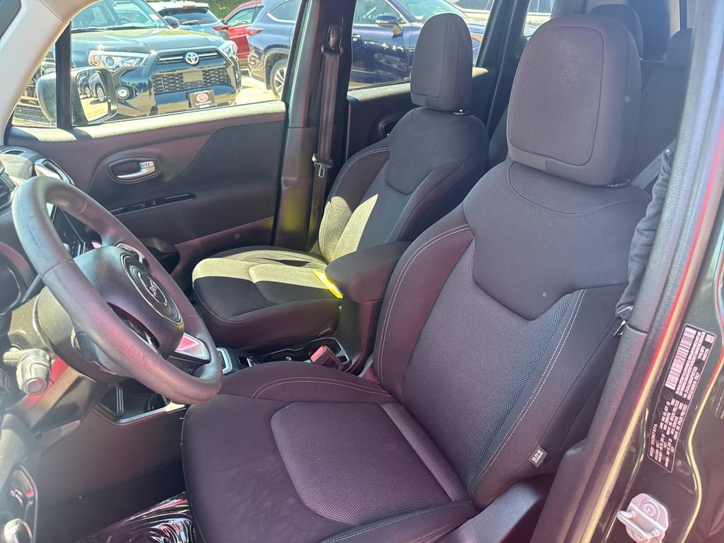 Used 2021 Jeep Renegade Sport FWD image 15