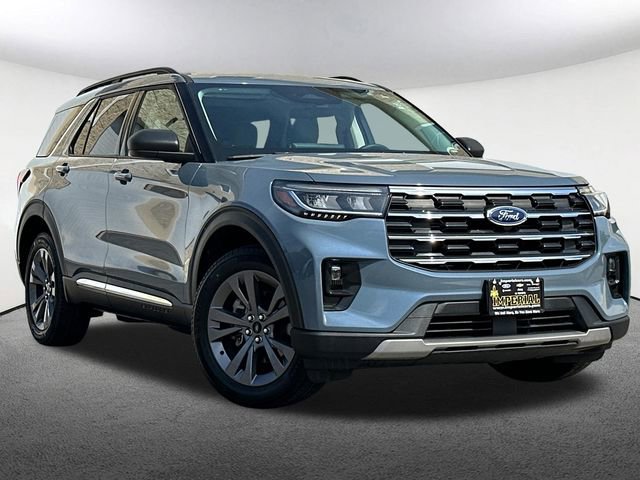 Used 2025 Ford Explorer Active w/ Active Comfort Package AWD/4WD image 2