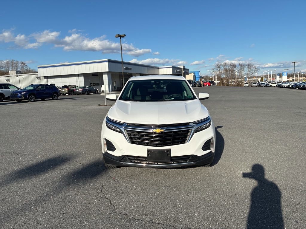 Used 2022 Chevrolet Equinox LT image 2