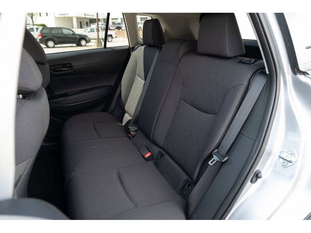 Used 2024 Toyota Corolla Cross LE FWD image 12