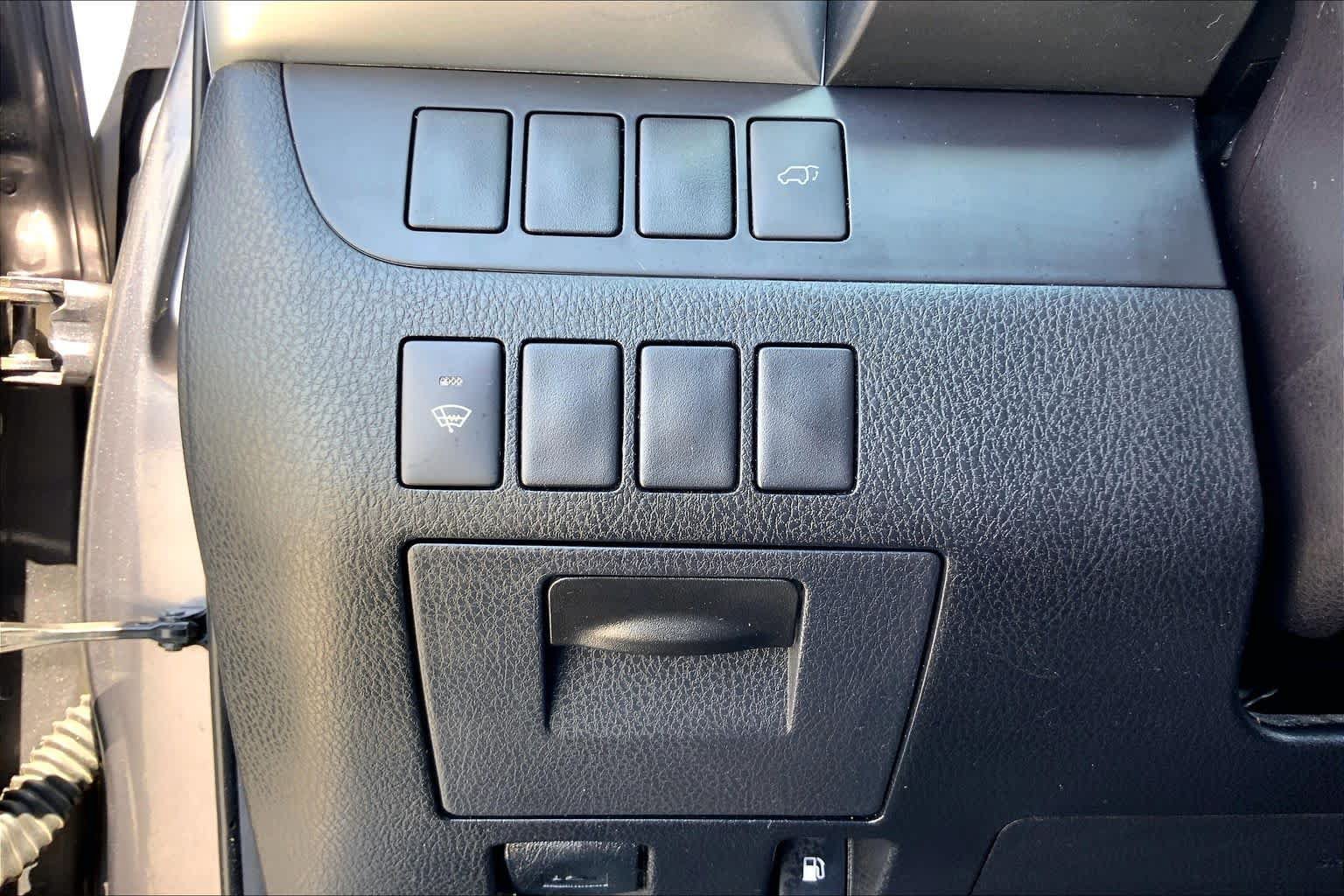 Used 2015 Toyota Highlander XLE FWD image 33