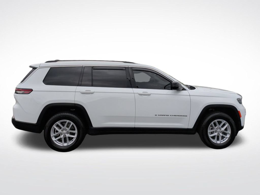 Used 2024 Jeep Grand Cherokee L Laredo AWD/4WD image 9