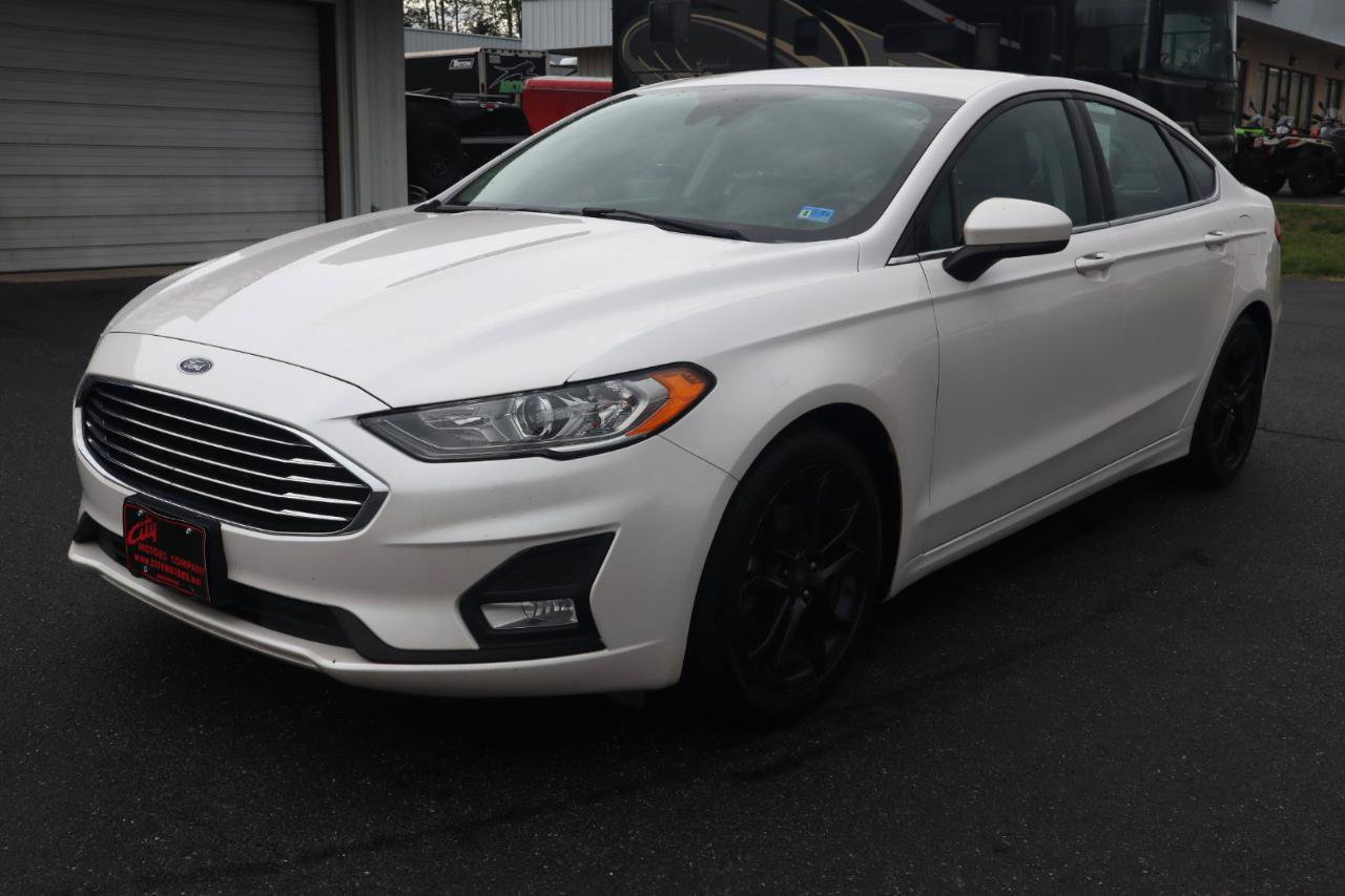 Used 2019 Ford Fusion SE w/ Equipment Group 151A FWD image 22