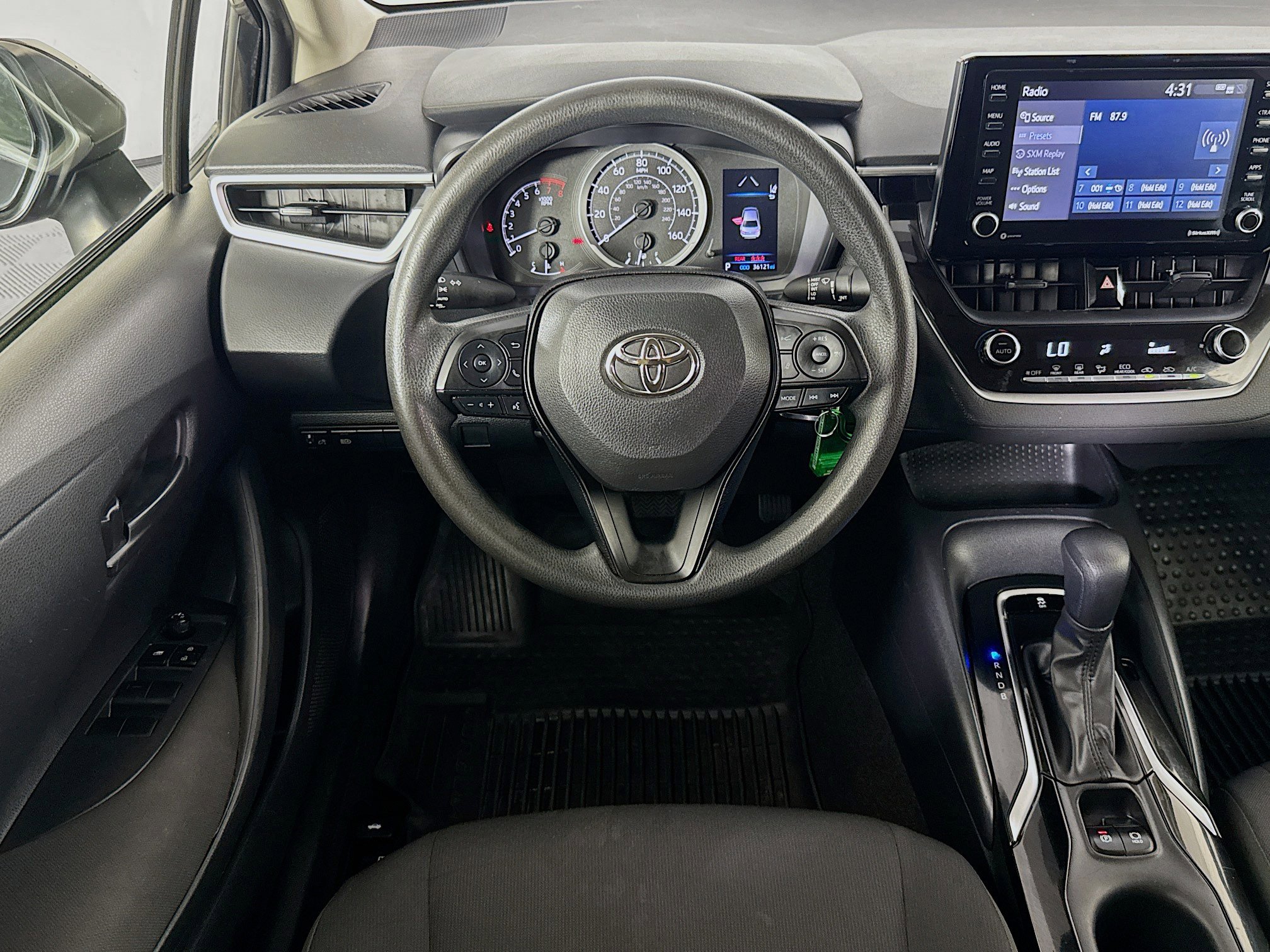 Used 2022 Toyota Corolla LE FWD image 16