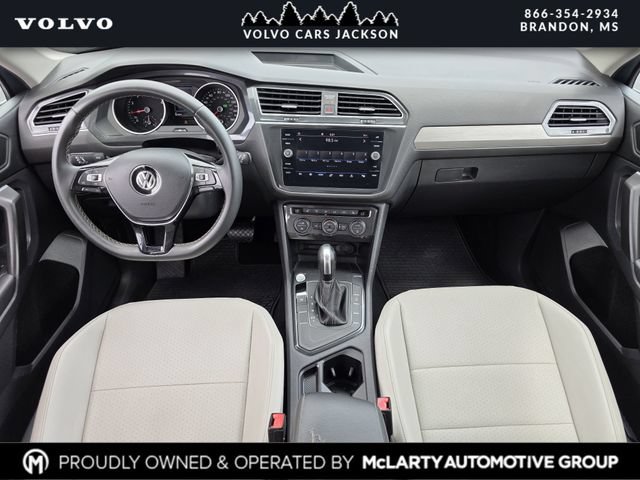 Used 2021 Volkswagen Tiguan SE w/ Panoramic Sunroof Package FWD image 8