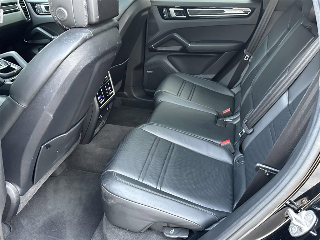 Used 2022 Porsche Cayenne GTS image 13