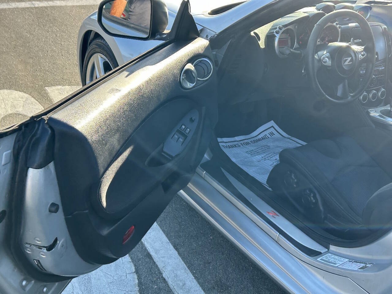 Used 2009 Nissan 370Z Coupe RWD image 11