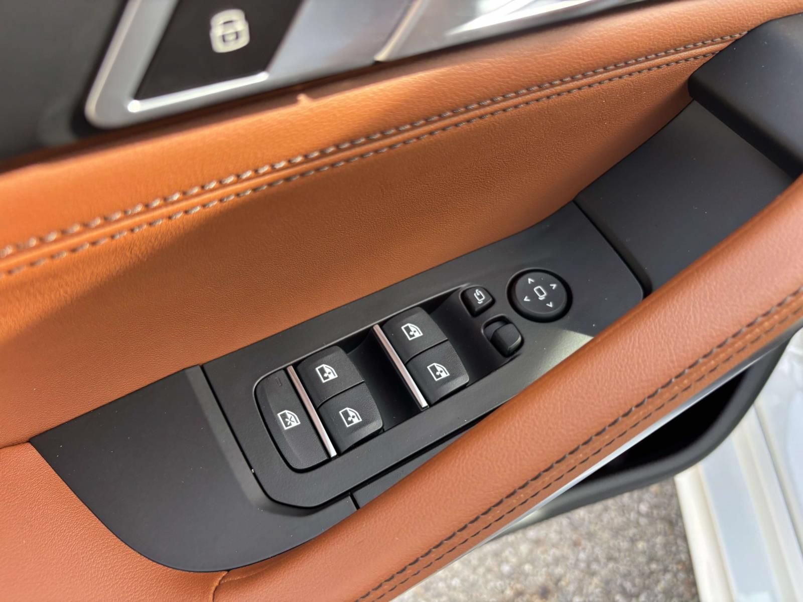 New 2026 BMW X6 M60i AWD/4WD image 13