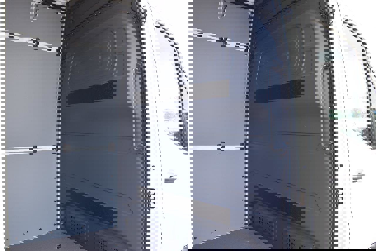 New 2025 Mercedes-Benz Sprinter 2500 image 9