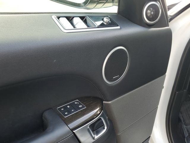 Used 2020 Land Rover Range Rover Sport HSE image 18