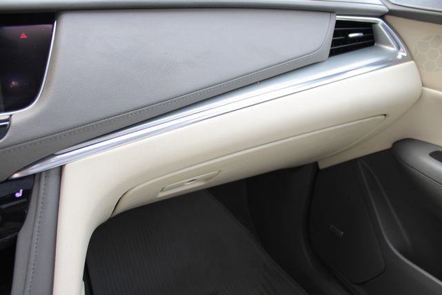 Used 2019 Cadillac XT5 Luxury image 21