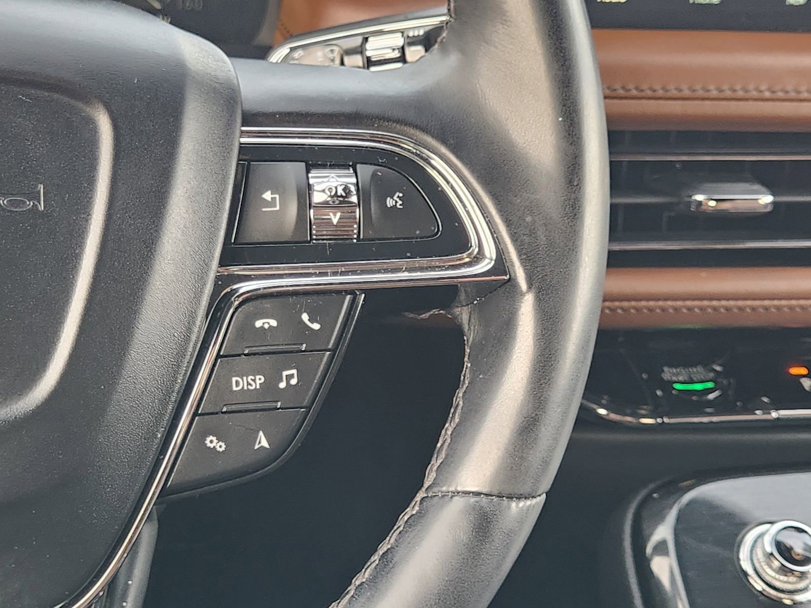 Used 2023 Lincoln Nautilus Reserve image 31