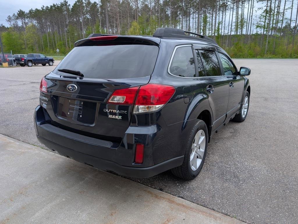 Used 2013 Subaru Outback 2.5i Premium w/ All-Weather Pkg AWD/4WD image 5