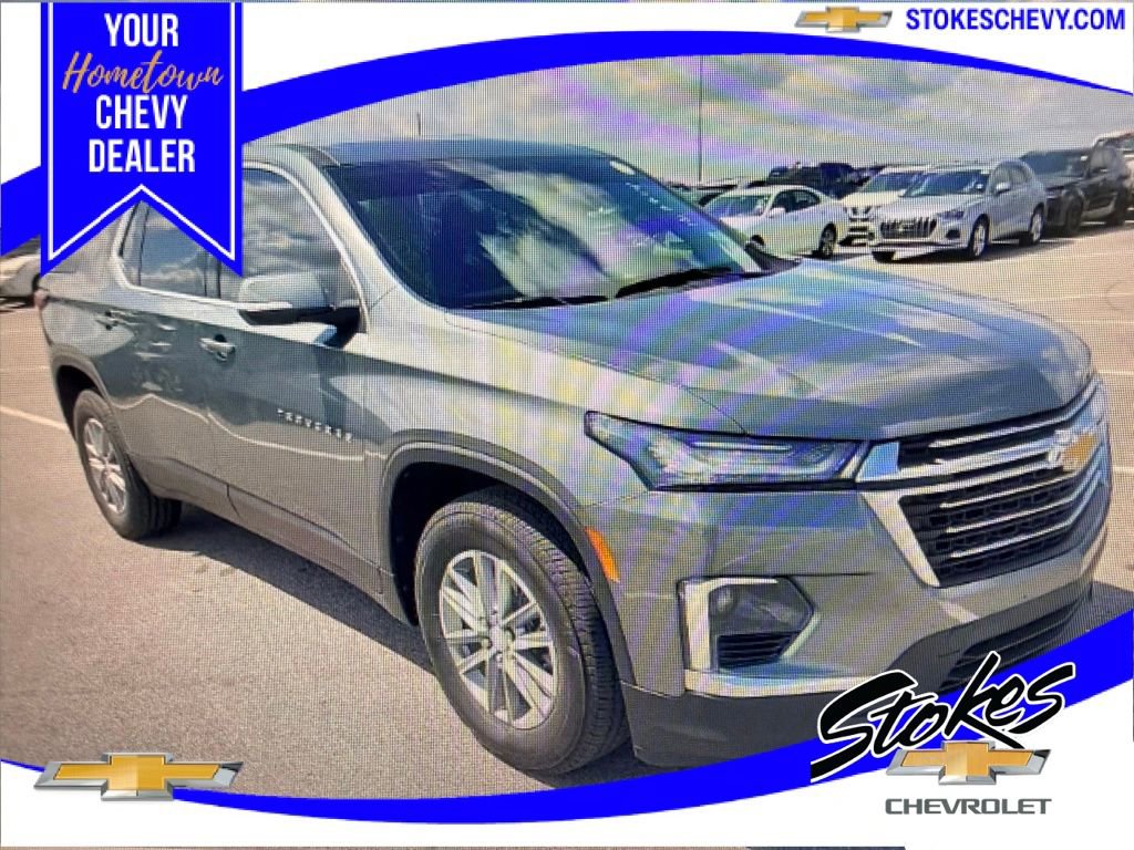 Used 2022 Chevrolet Traverse LT FWD image 1