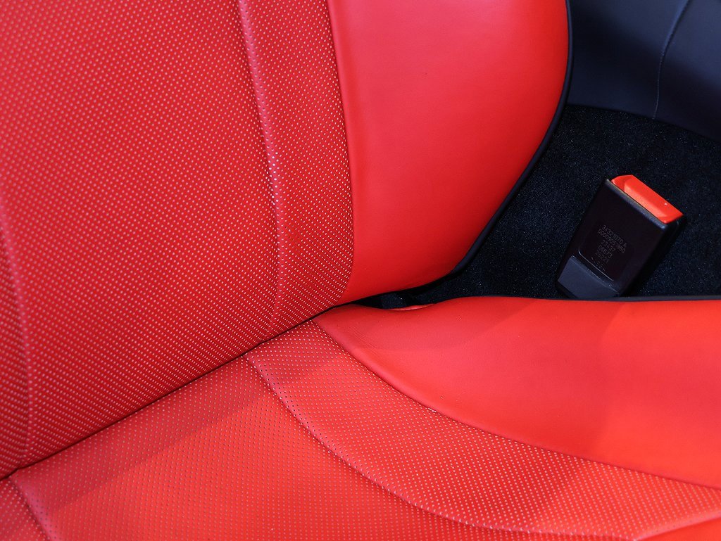 Certified 2022 Ferrari Portofino M image 36