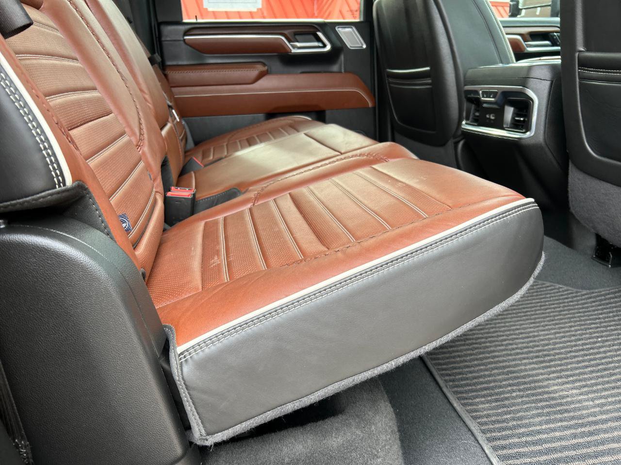 Used 2024 GMC Sierra 2500 Denali Ultimate AWD/4WD image 21