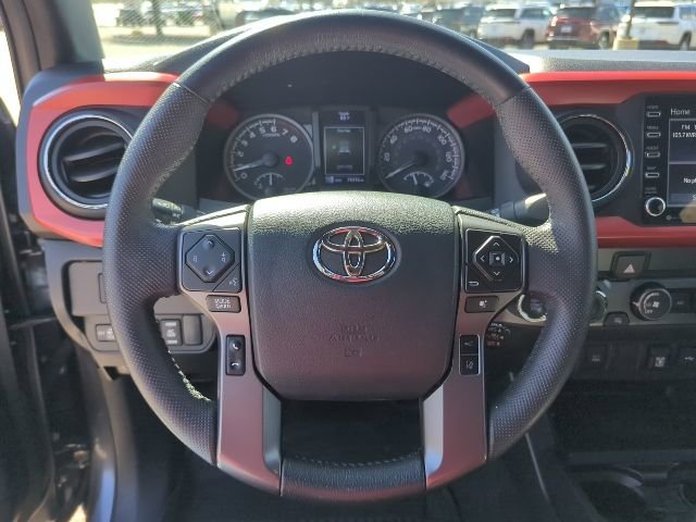 Used 2020 Toyota Tacoma TRD Off-Road image 11