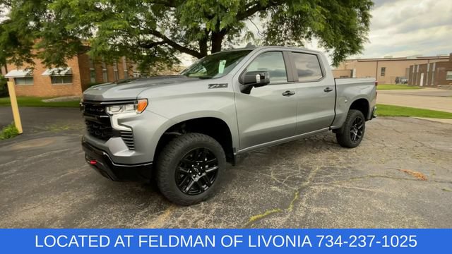 Used 2024 Chevrolet Silverado 1500 LT Trail Boss w/ LT Trail Boss Premium Package AWD/4WD image 4