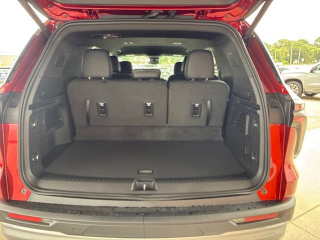 New 2026 Chevrolet Traverse LT w/ Driver Confidence Package AWD/4WD image 25