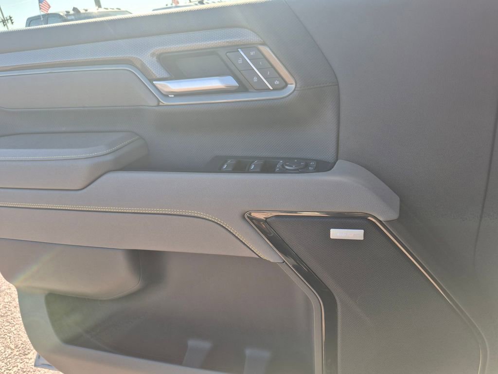 Used 2025 Chevrolet Silverado 2500 ZR2 w/ Technology Package AWD/4WD image 25