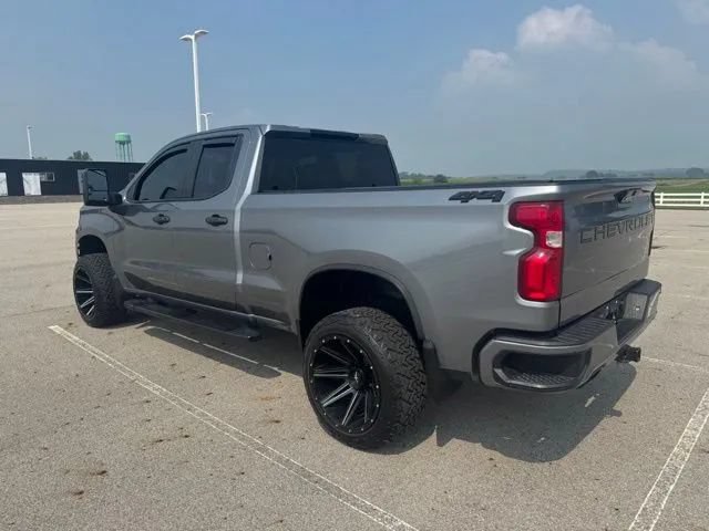 Used 2019 Chevrolet Silverado 1500 Custom w/ Custom Convenience Package AWD/4WD image 5