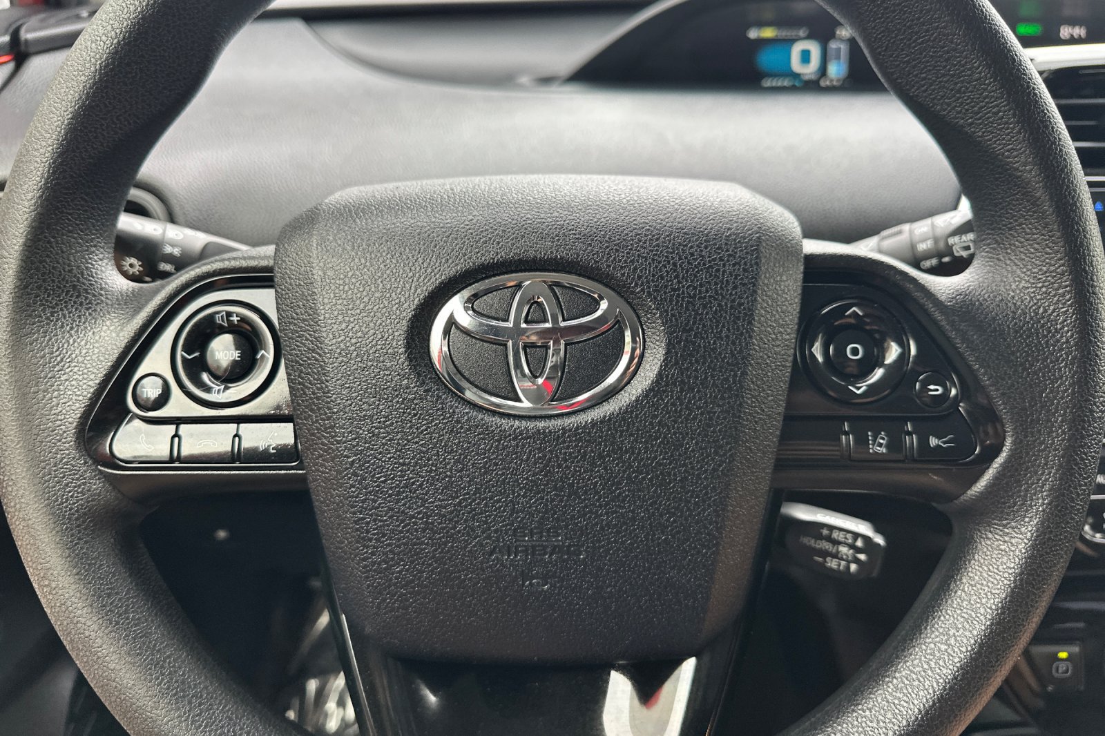 Used 2019 Toyota Prius LE w/ Carpet Mat Package FWD image 24