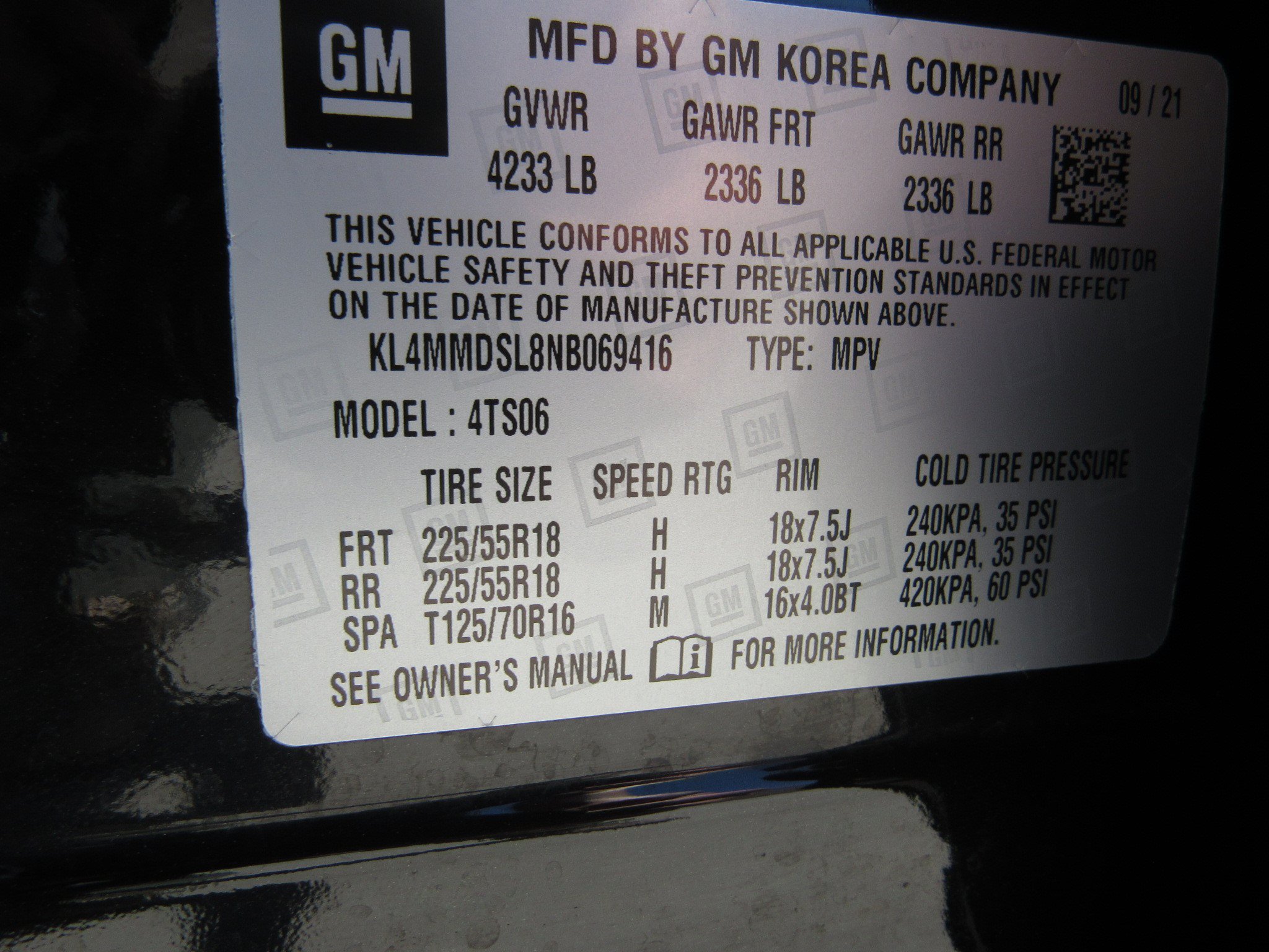 Used 2022 Buick Encore GX Select w/ Sport Touring Package FWD image 28
