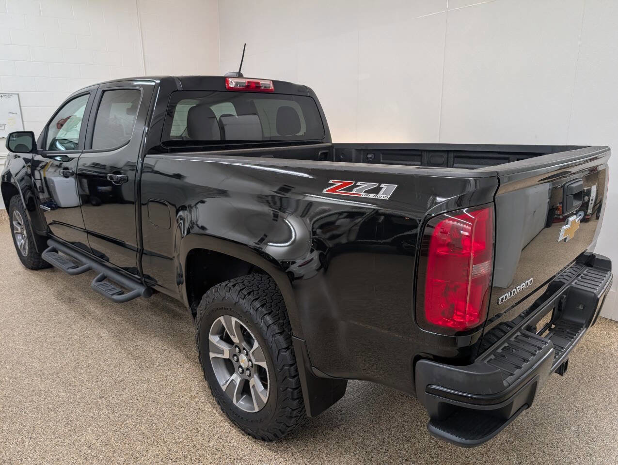 Used 2015 Chevrolet Colorado Z71 image 3