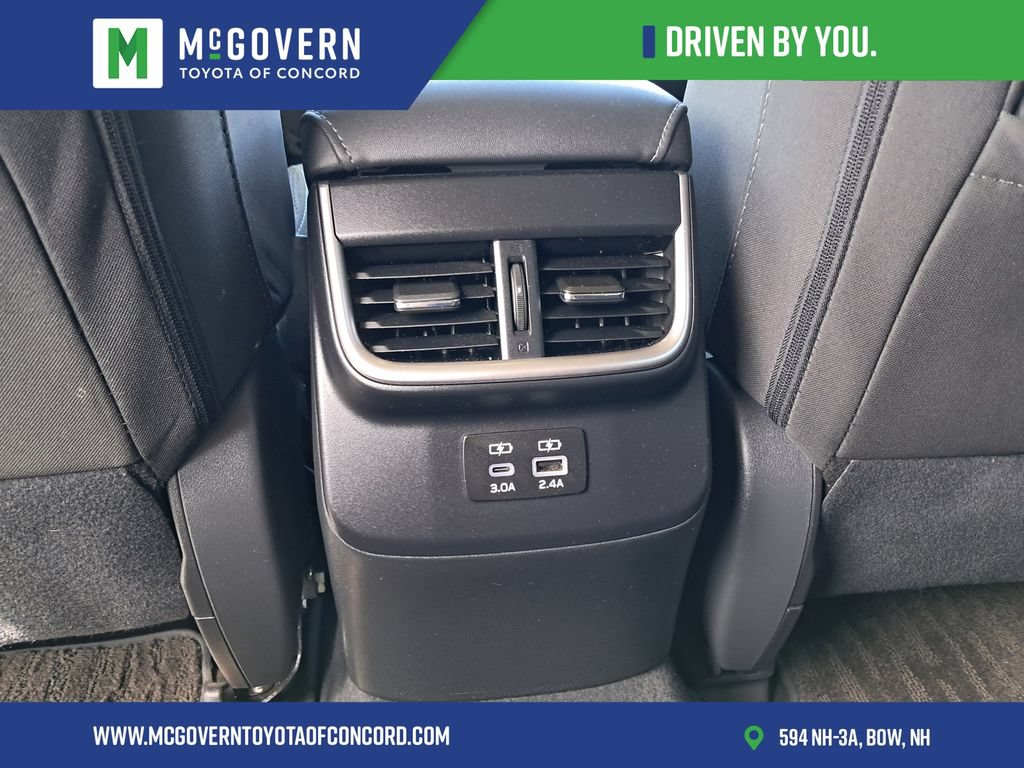 Used 2025 Subaru Outback Premium AWD/4WD image 22