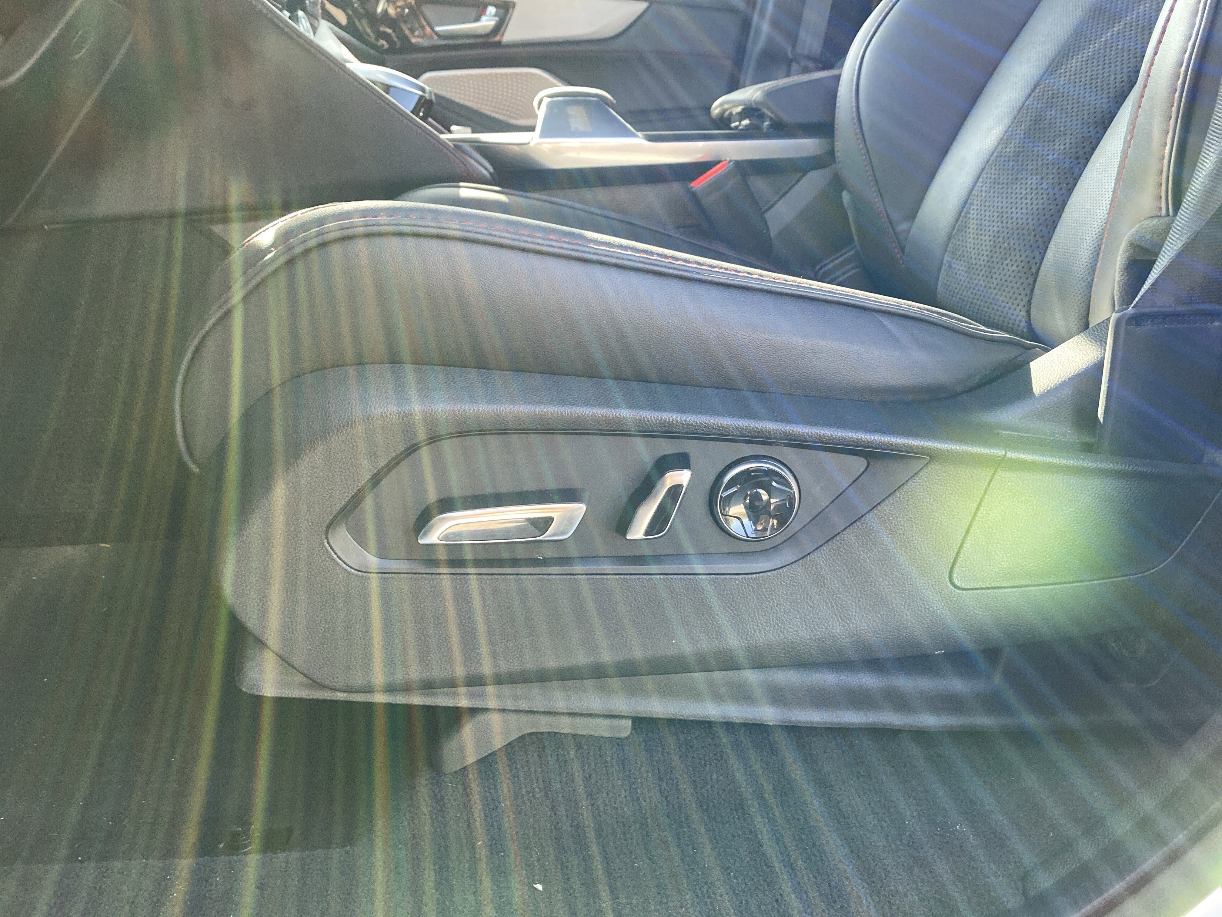 Used 2024 Acura MDX A-Spec image 25