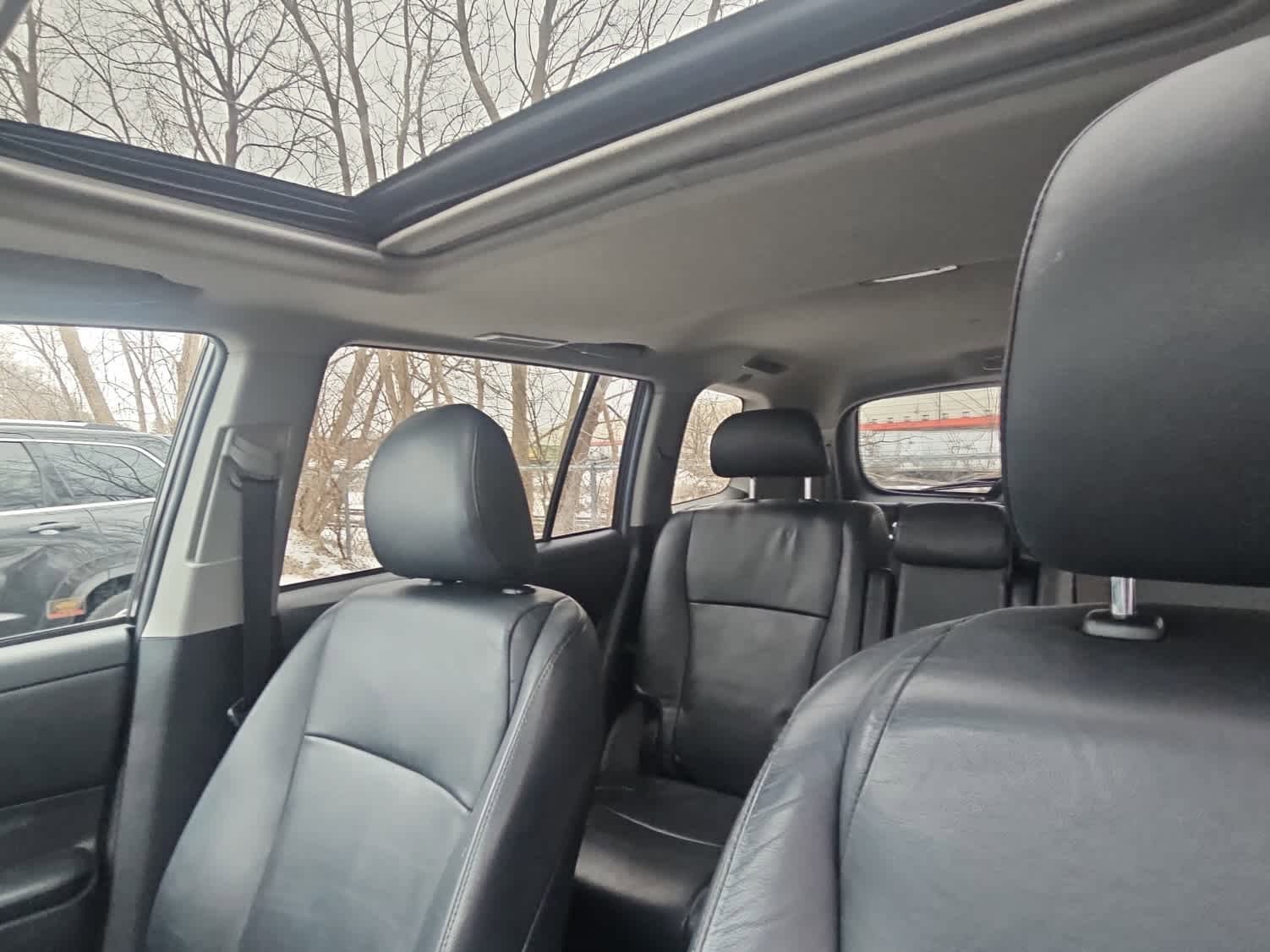 Used 2013 Toyota Highlander SE image 6